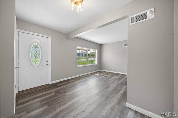 4349 Kay LN, St Louis, MO 63123