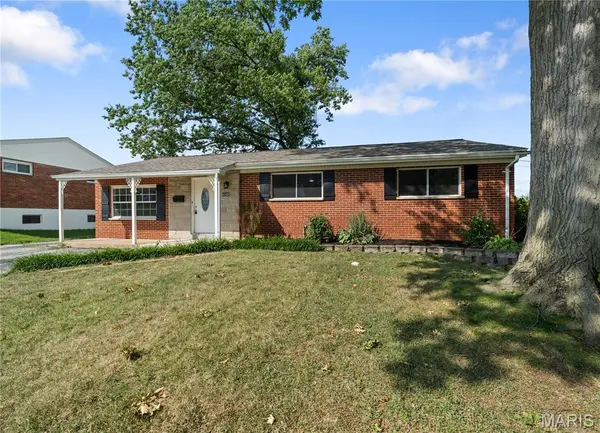 4349 Kay LN, St Louis, MO 63123