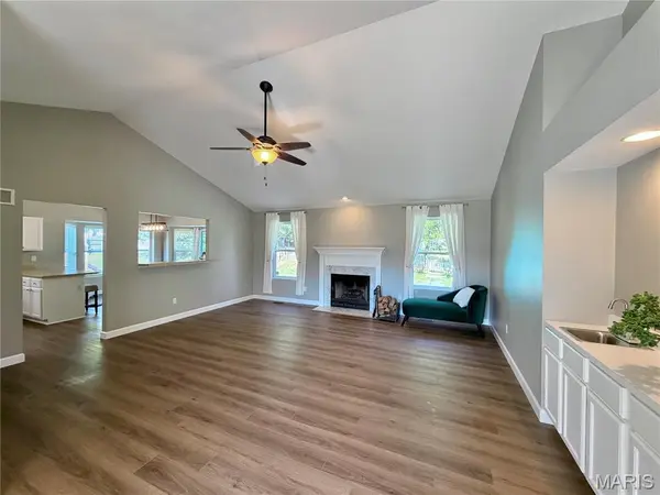 240 Cherrywood Parc DR, O'fallon, MO 63368