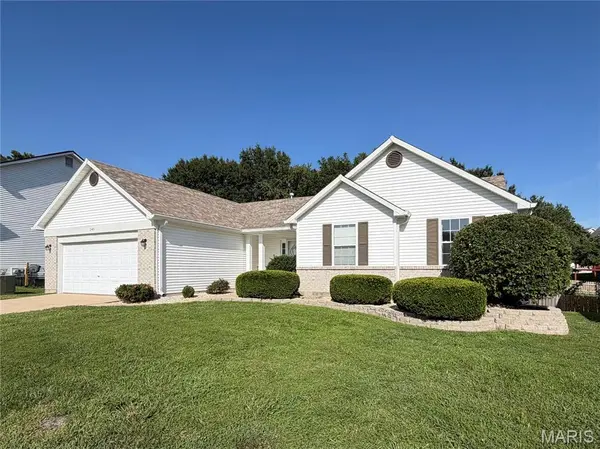 240 Cherrywood Parc DR, O'fallon, MO 63368