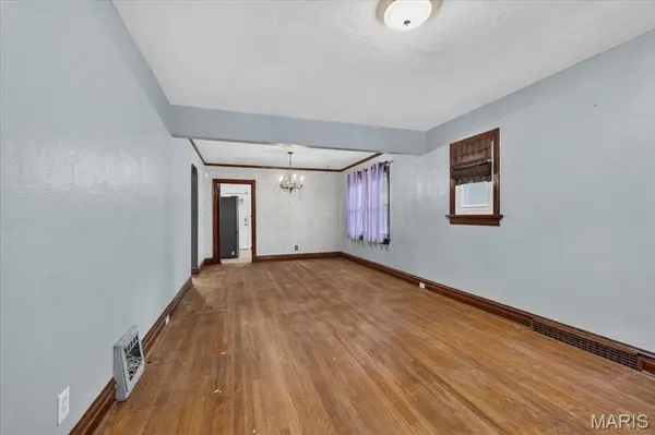 7626 Fairham AVE, University City, MO 63130