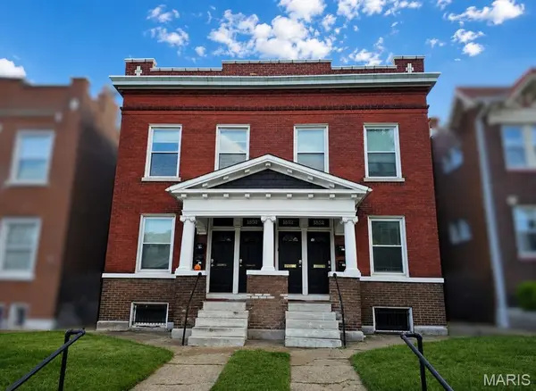 1832 Russell BLVD, St Louis, MO 63104