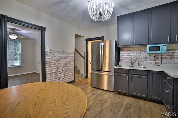 522 Shelly ST, Alton, IL 62002