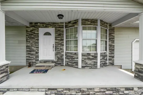 8 Elizabeth RD, Sikeston, MO 63801