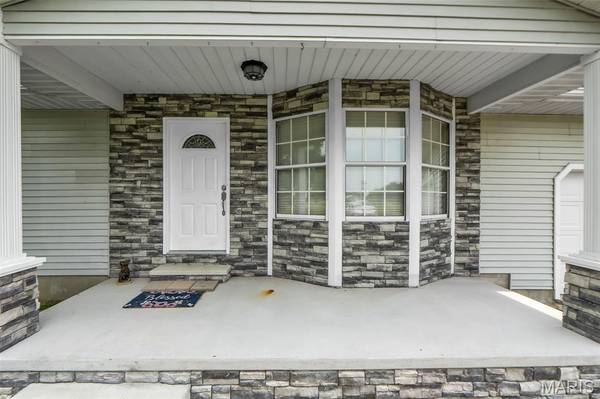 8 Elizabeth RD, Sikeston, MO 63801