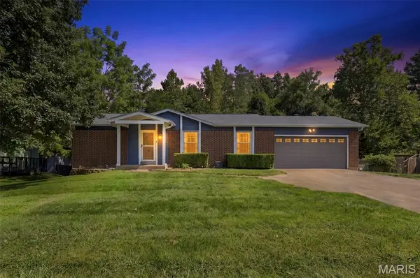 253 Treasure CV, Ballwin, MO 63021