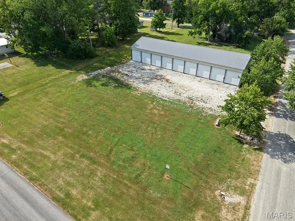 544 N Walnut ST, Kahoka, MO 63445