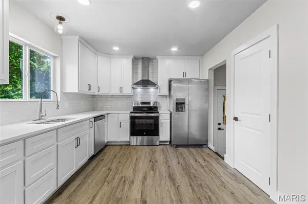 408 S A ST, Farmington, MO 63640