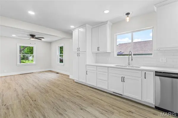 408 S A ST, Farmington, MO 63640