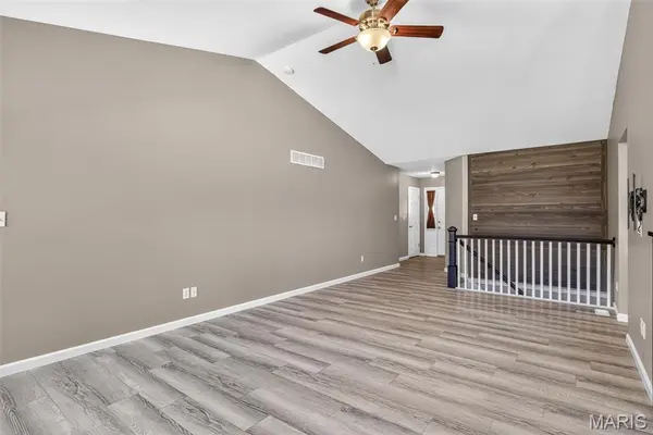 500 Osprey CT, Winfield, MO 63389