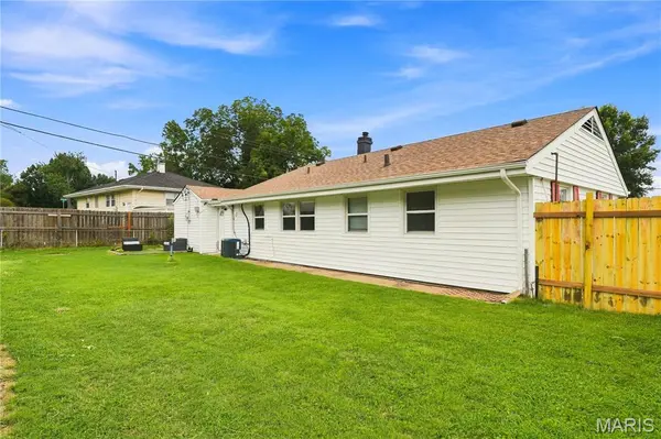 454 Sylvan Springs RD, St Louis, MO 63125