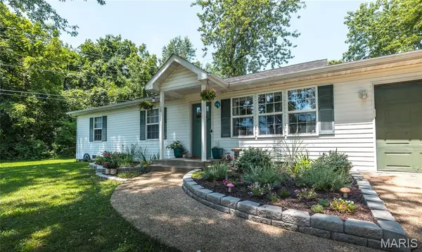 528 Christine ST, St James, MO 65559