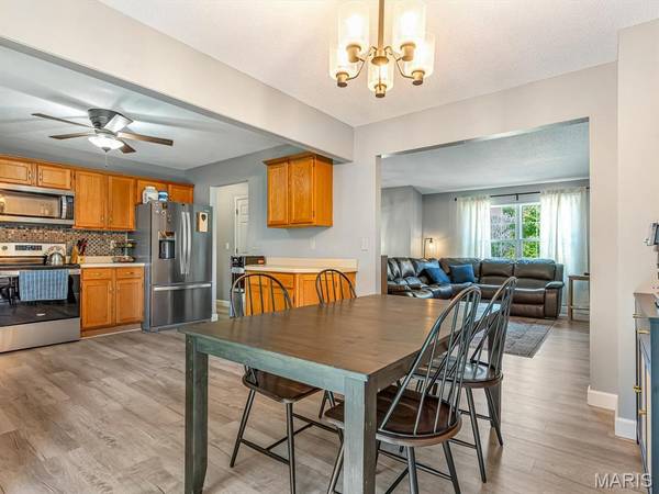 992 Vermont AVE, Collinsville, IL 62234