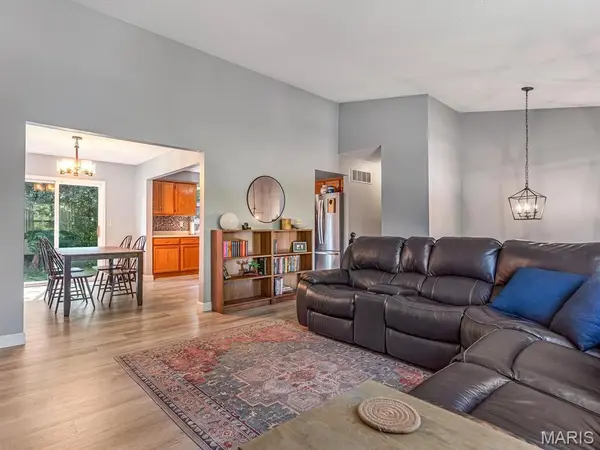 992 Vermont AVE, Collinsville, IL 62234