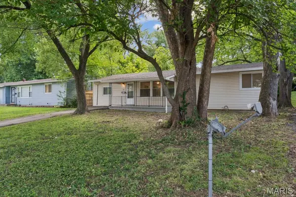 38 Westdell DR, St Louis, MO 63136