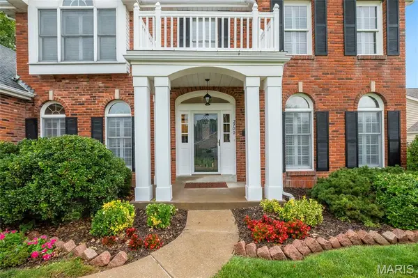 2700 Sunny Meadows DR, St Charles, MO 63303