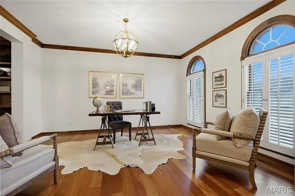 2700 Sunny Meadows DR, St Charles, MO 63303
