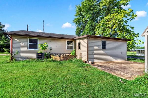 501 E Booneslick RD, Jonesburg, MO 63351