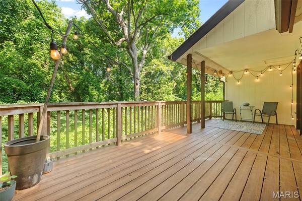 2 Pear Tree CT, St Peters, MO 63376