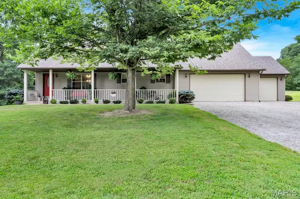 7303 S Fork RD, Red Bud, IL 62278