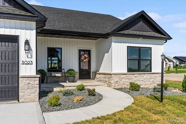 3023 Mobile DR, Glen Carbon, IL 62034
