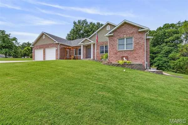 1208 Hollow Oak CT, Ste Genevieve, MO 63670