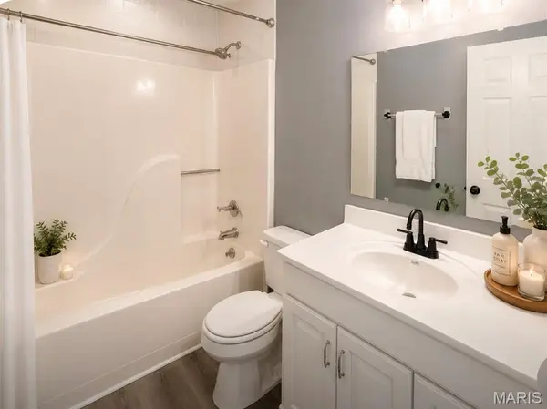 2007 New Sun DR, Florissant, MO 63031