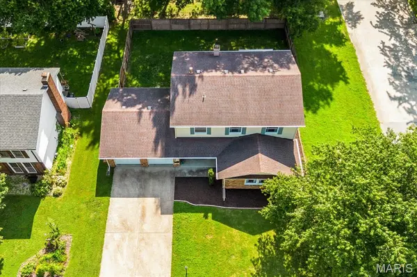 3320 Seven Pines DR, Belleville, IL 62221
