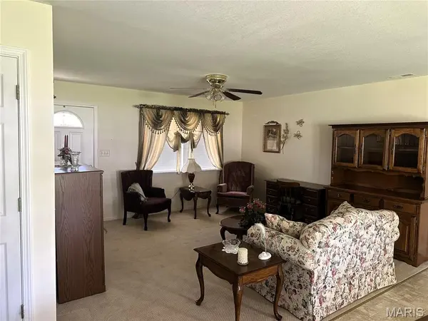 114 S White Oak ST, Desloge, MO 63601