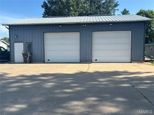 23477 N Centennial RD, Jerseyville, IL 62052