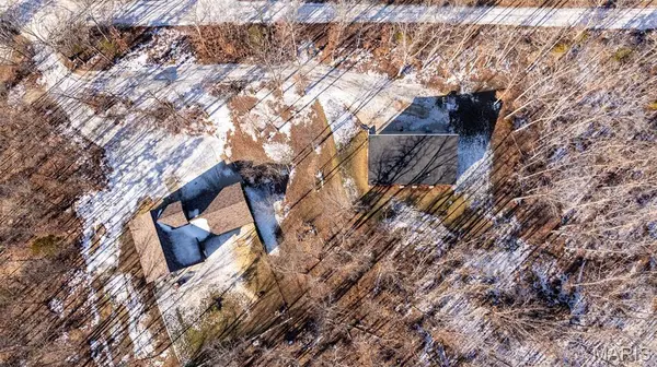 2101 Valley Creek Dr., Owensville, MO 65066