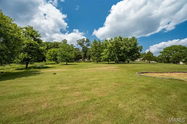 8417 Saint Andrews LN, House Springs, MO 63051