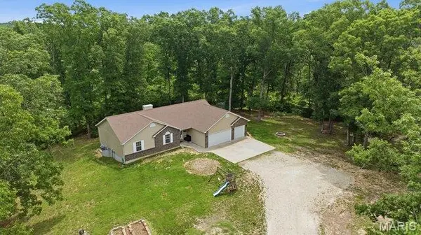 24990 Savannah PL, Warrenton, MO 63383