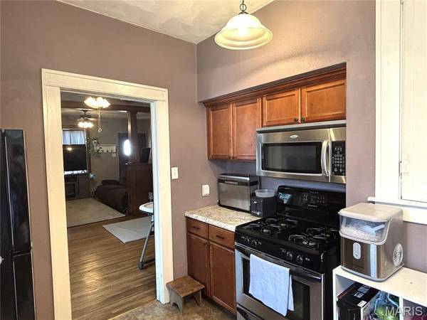222 N Locust ST, Greenville, IL 62246
