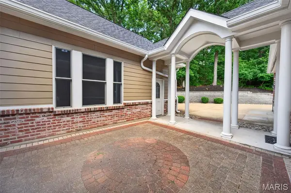5 Kehrs Mill Glen CT, Clarkson Valley, MO 63005