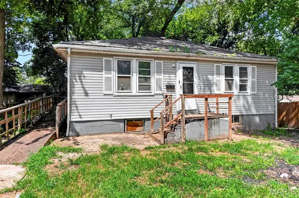 6121 Jefferson AVE, St Louis, MO 63134