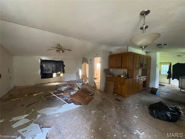 5592 Briarwood DR, House Springs, MO 63051