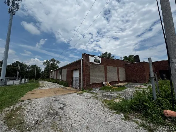 2940 Benton ST, St Louis, MO 63106