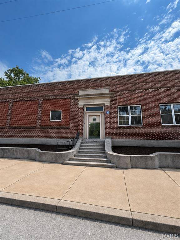 2940 Benton ST, St Louis, MO 63106