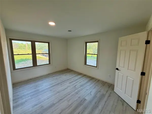 20 Edith DR, Bourbon, MO 65441