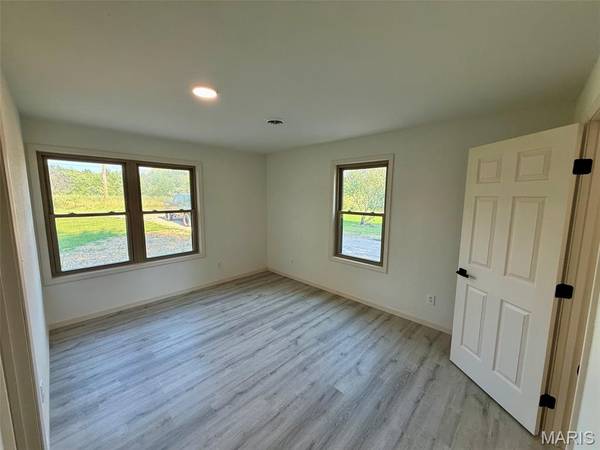 20 Edith DR, Bourbon, MO 65441