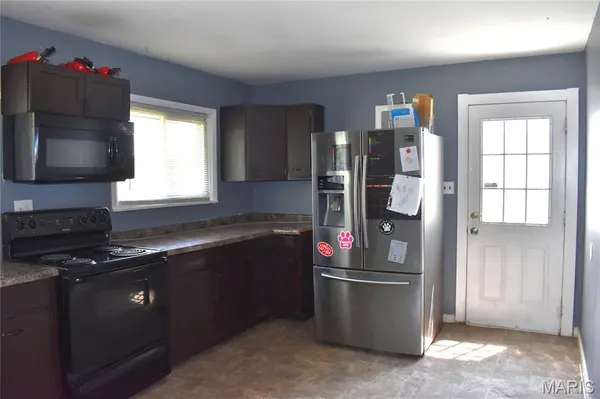 302 Barthel AVE, St Charles, MO 63301