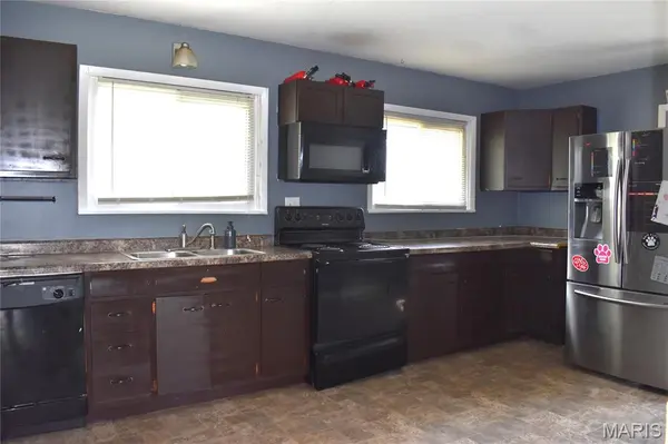 302 Barthel AVE, St Charles, MO 63301