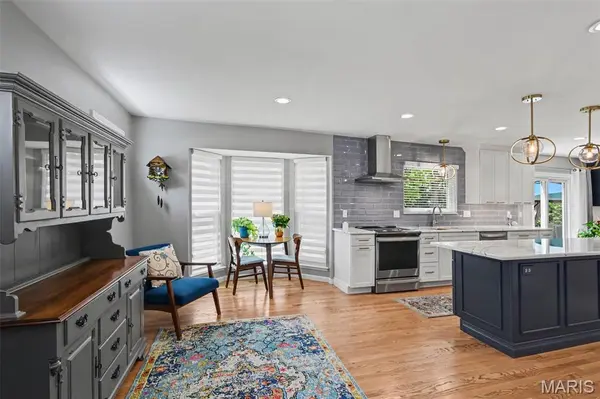 5639 Cliff Cave Crossing DR, St Louis, MO 63129