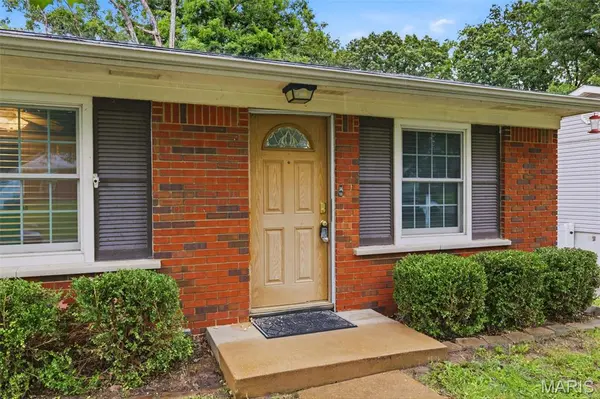 127 Linnview DR, St Louis, MO 63129