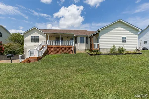 728 John David DR, Farmington, MO 63640