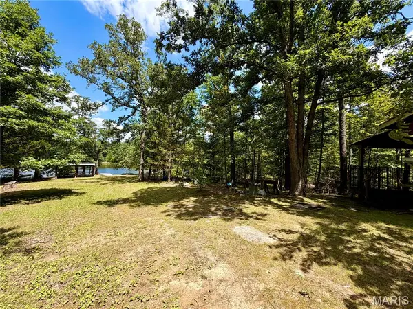 96 Helmering RD, Steelville, MO 65565