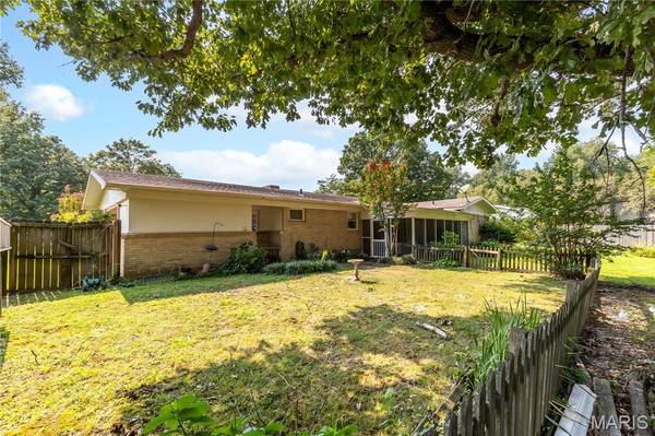 920 Hawthorn DR, Sikeston, MO 63801