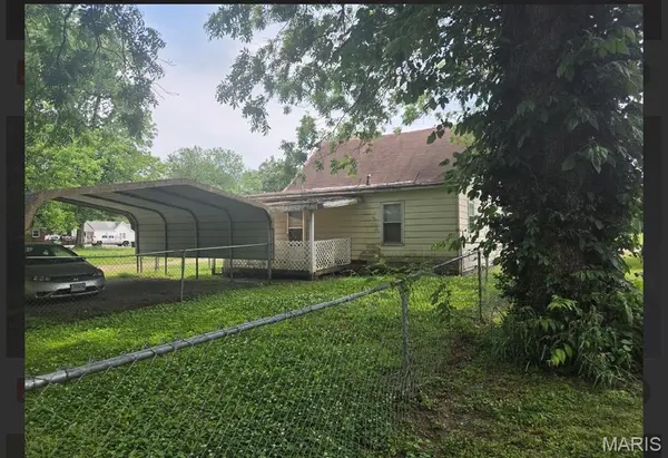 308 Cleveland St, Charleston, MO 63834