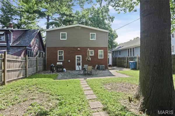 1830 Worden AVE, Alton, IL 62002